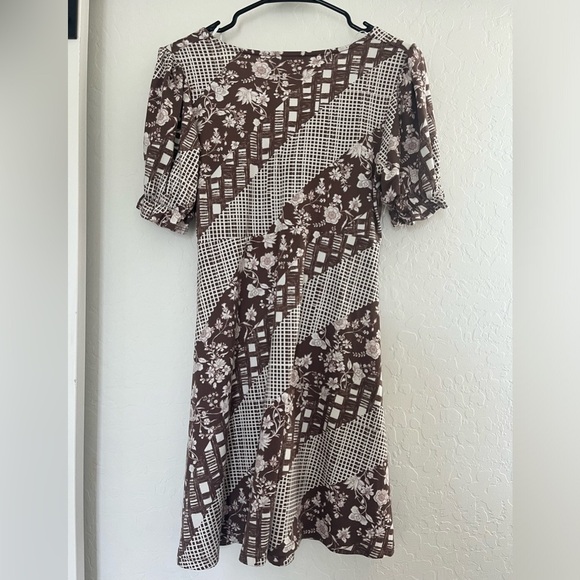Aster women’s dress brown white floral checkered design artsy pockets medium - Picture 2 of 5
